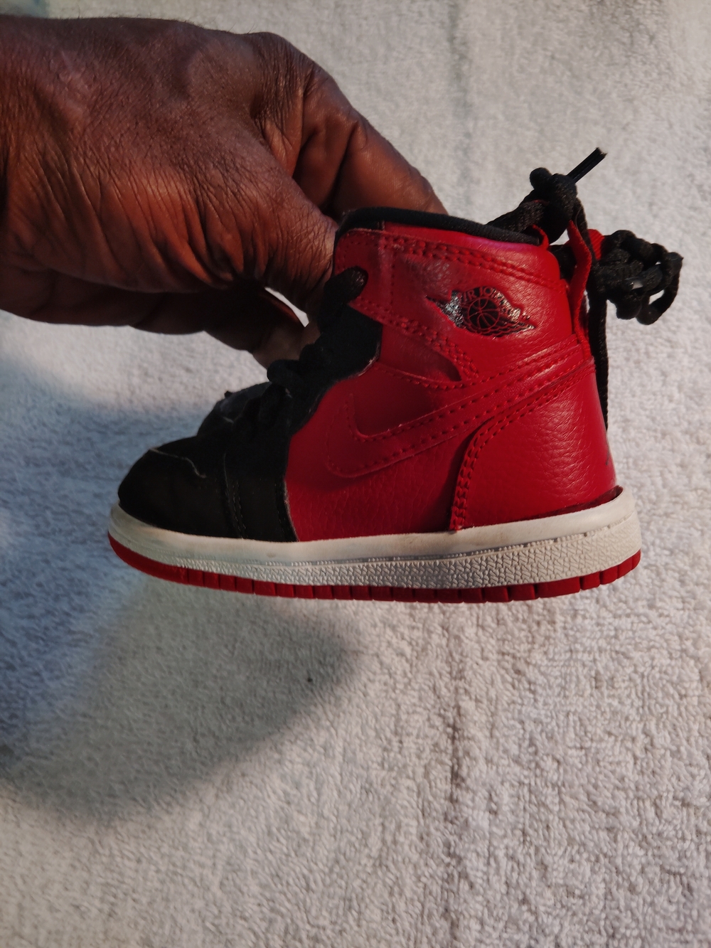 Jordan Kids High-Top Sneakers in Red and Black